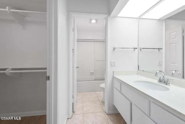 $3,295 | Undisclosed Address, Oak Park, CA 91377