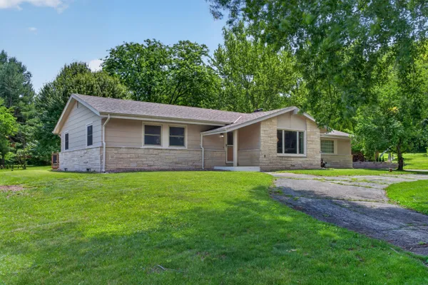 $625,000 | S94W23105 Meadow View Lane, Vernon, WI 53103