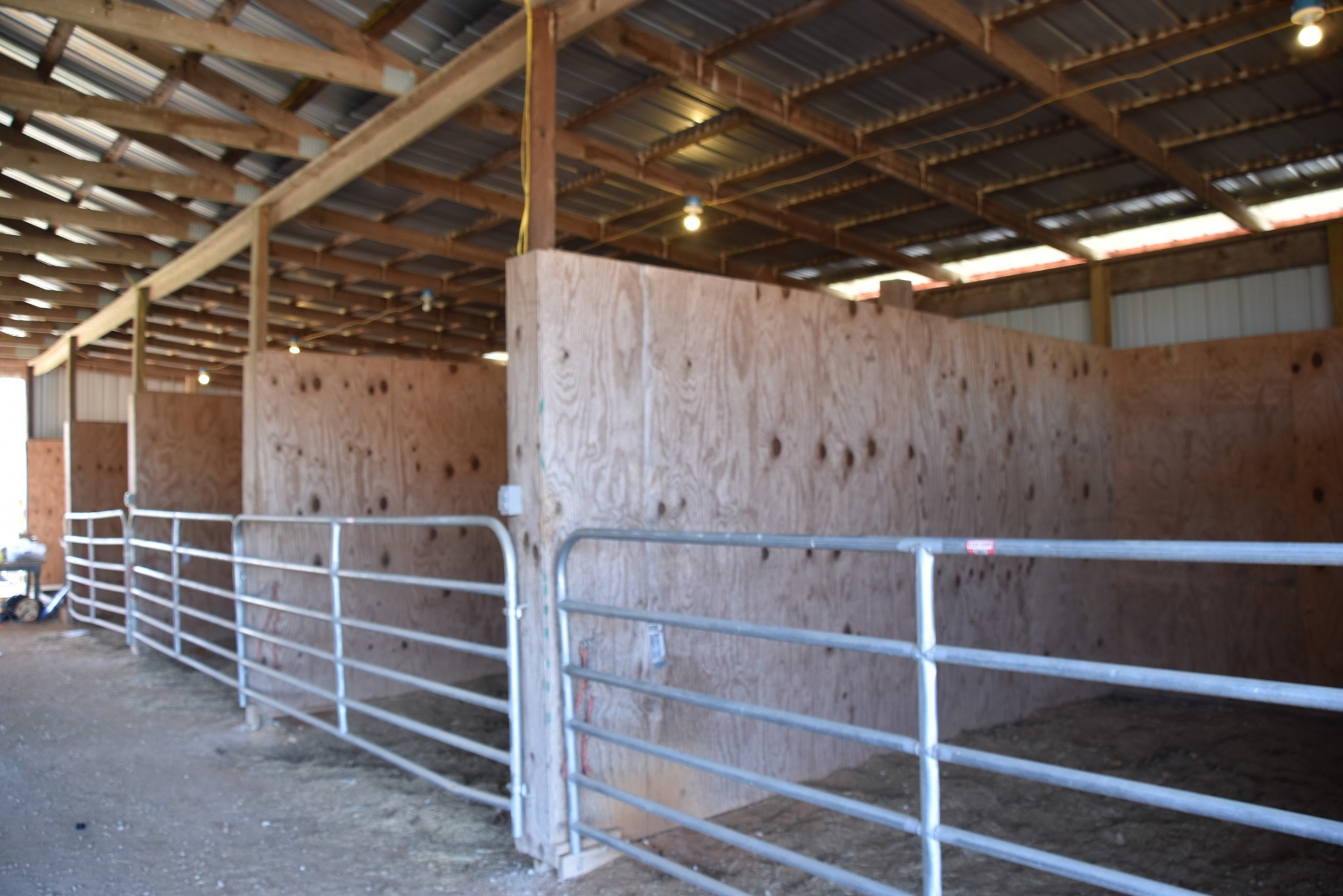407 McLeary Road Jackson, TN 38305 - Photo 29 of 42 a view of a room with racks