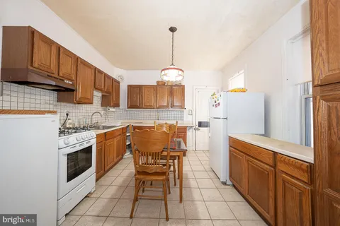 $439,000 | 869 North 25th Street, Philadelphia, PA 19130