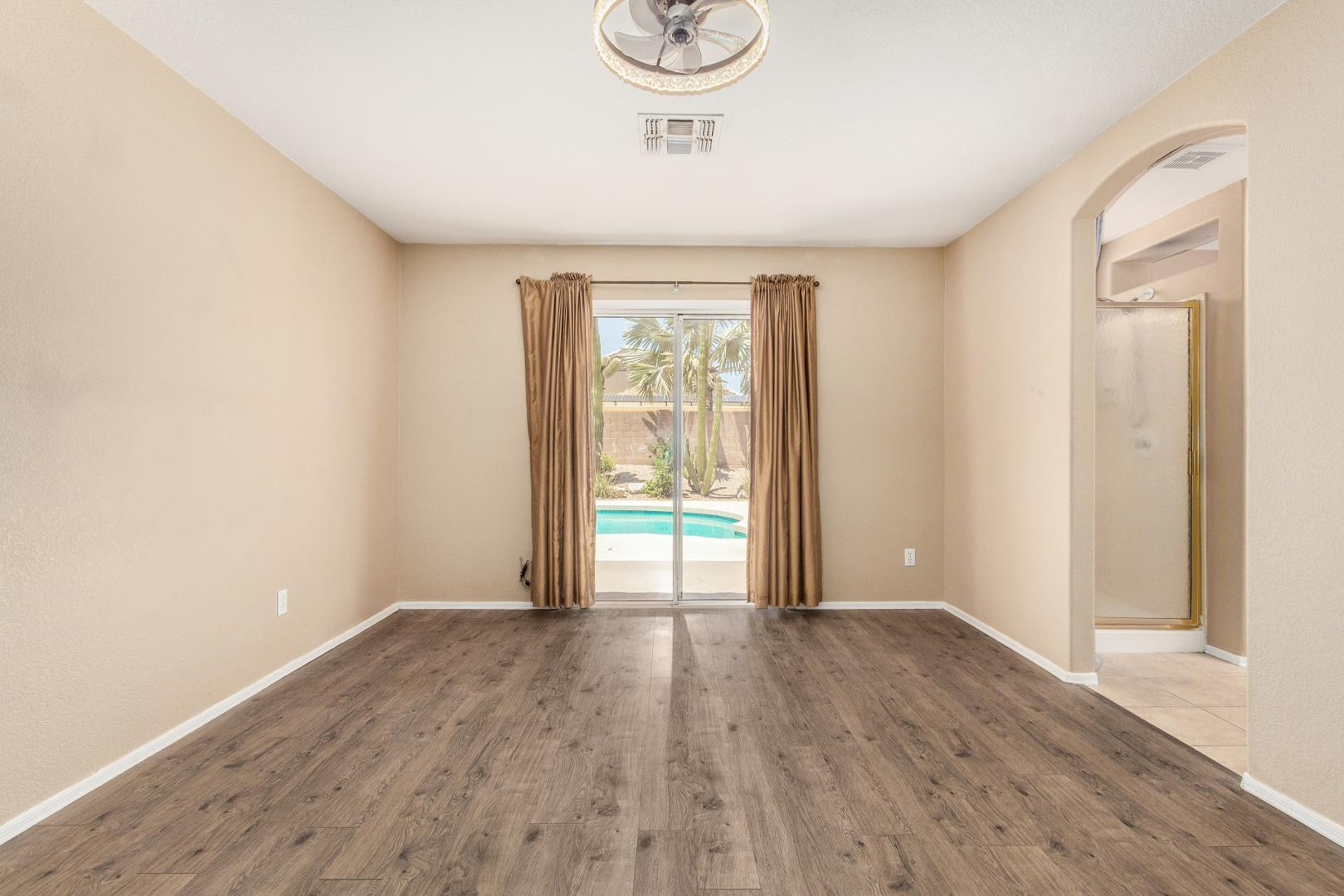 2412 East Wescott Drive Phoenix, AZ 85050 - Photo 14 of 26 Photo #14