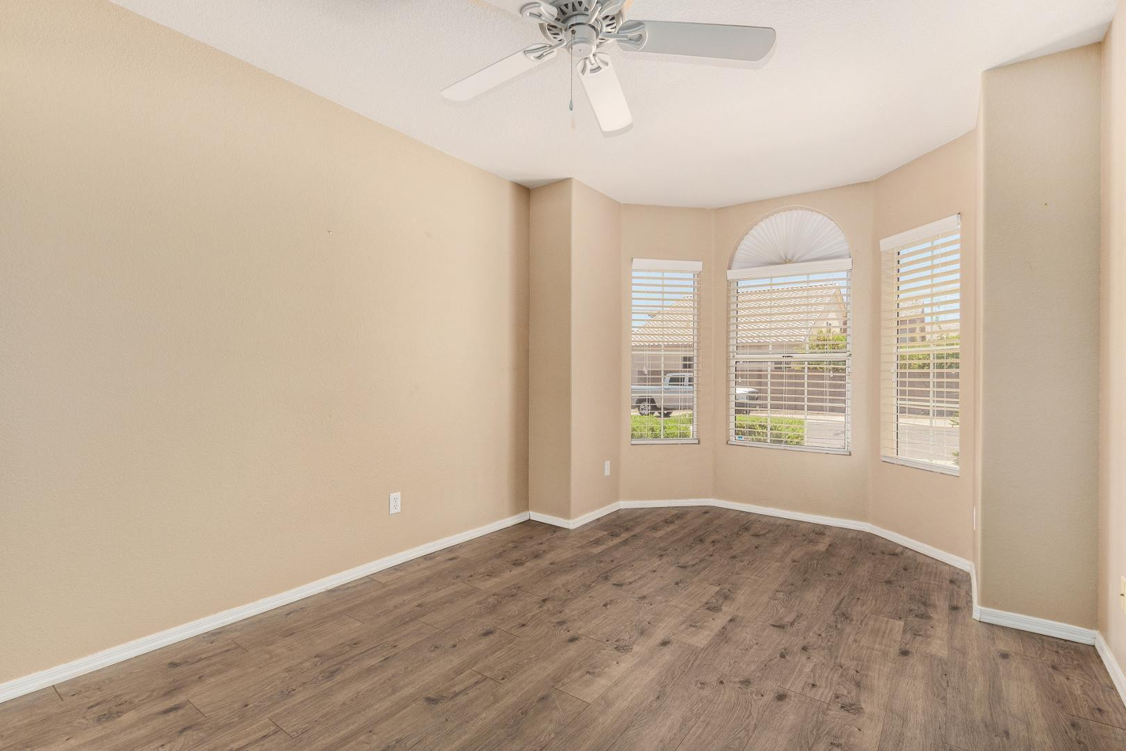 2412 East Wescott Drive Phoenix, AZ 85050 - Photo 18 of 26 Photo #18