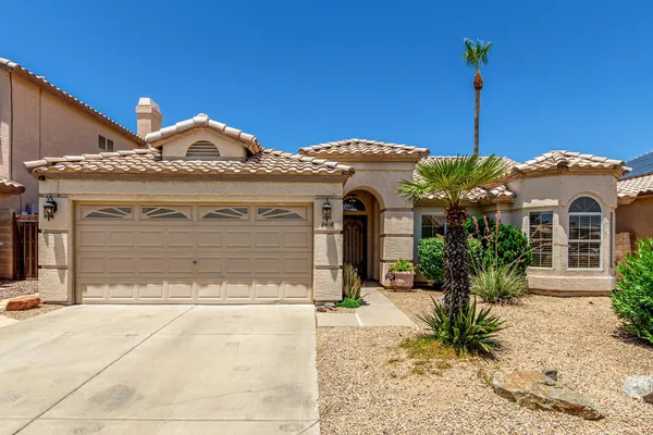 $2,695 | 2412 East Wescott Drive, Phoenix, AZ 85050
