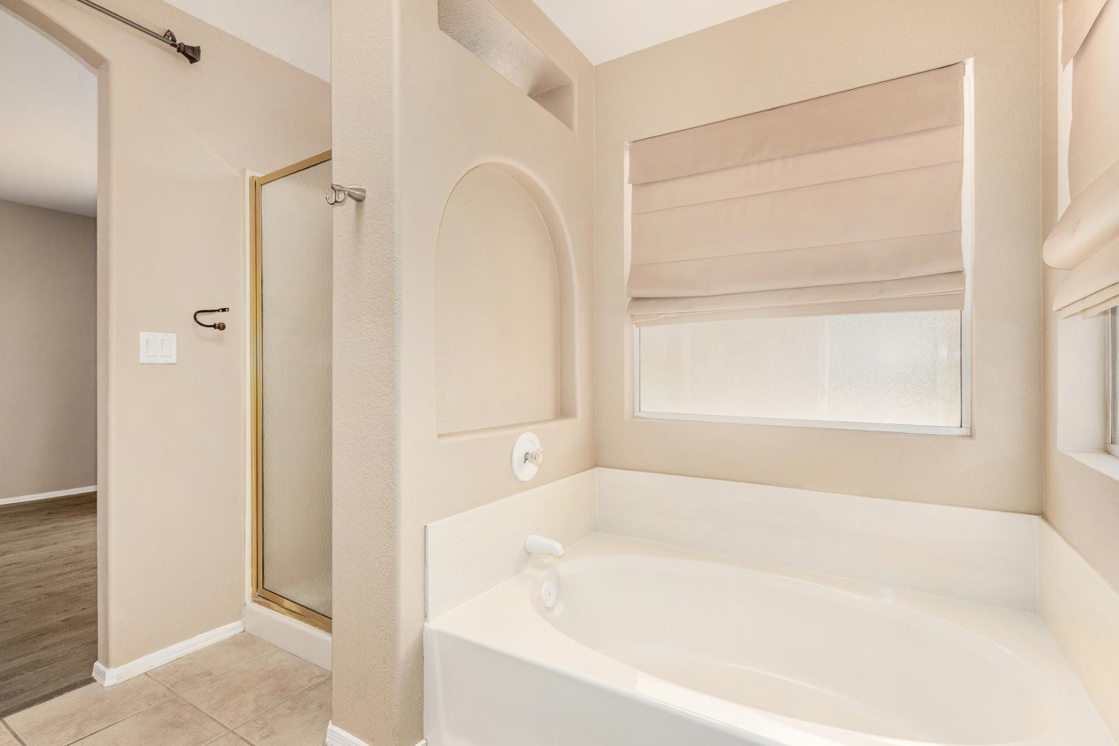 2412 East Wescott Drive Phoenix, AZ 85050 - Photo 4 of 26 Photo #4