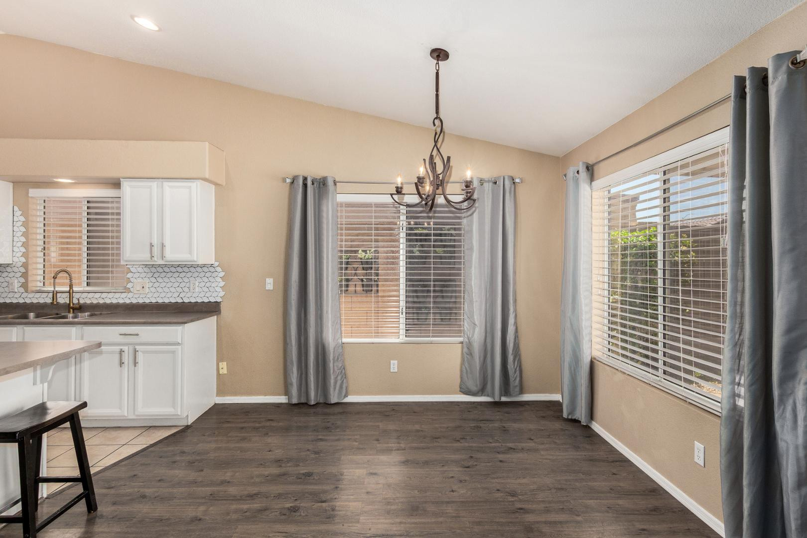 2412 East Wescott Drive Phoenix, AZ 85050 - Photo 10 of 26 Photo #10