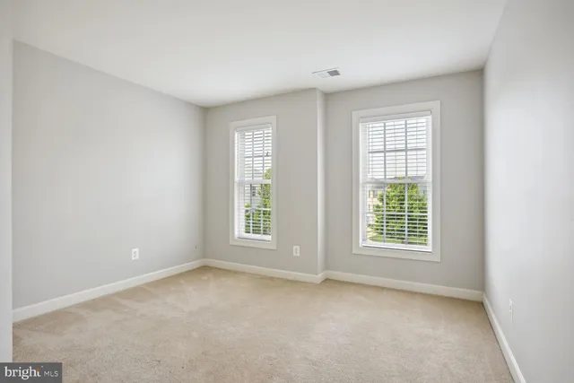 $3,300 | 41823 Progress Terrace, Aldie, VA 20105