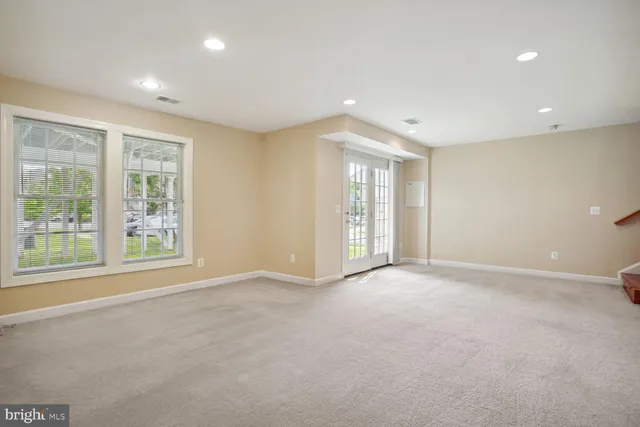 $3,300 | 41823 Progress Terrace, Aldie, VA 20105