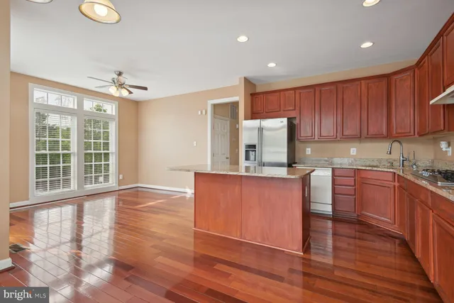 $3,300 | 41823 Progress Terrace, Aldie, VA 20105