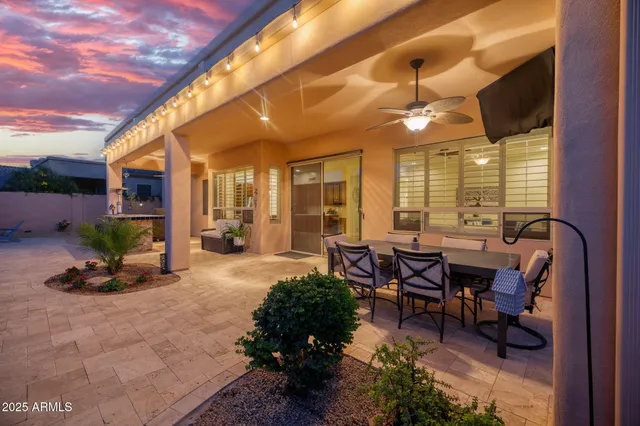 $1,249,000 | 5548 East Via Montoya Drive, Phoenix, AZ 85054