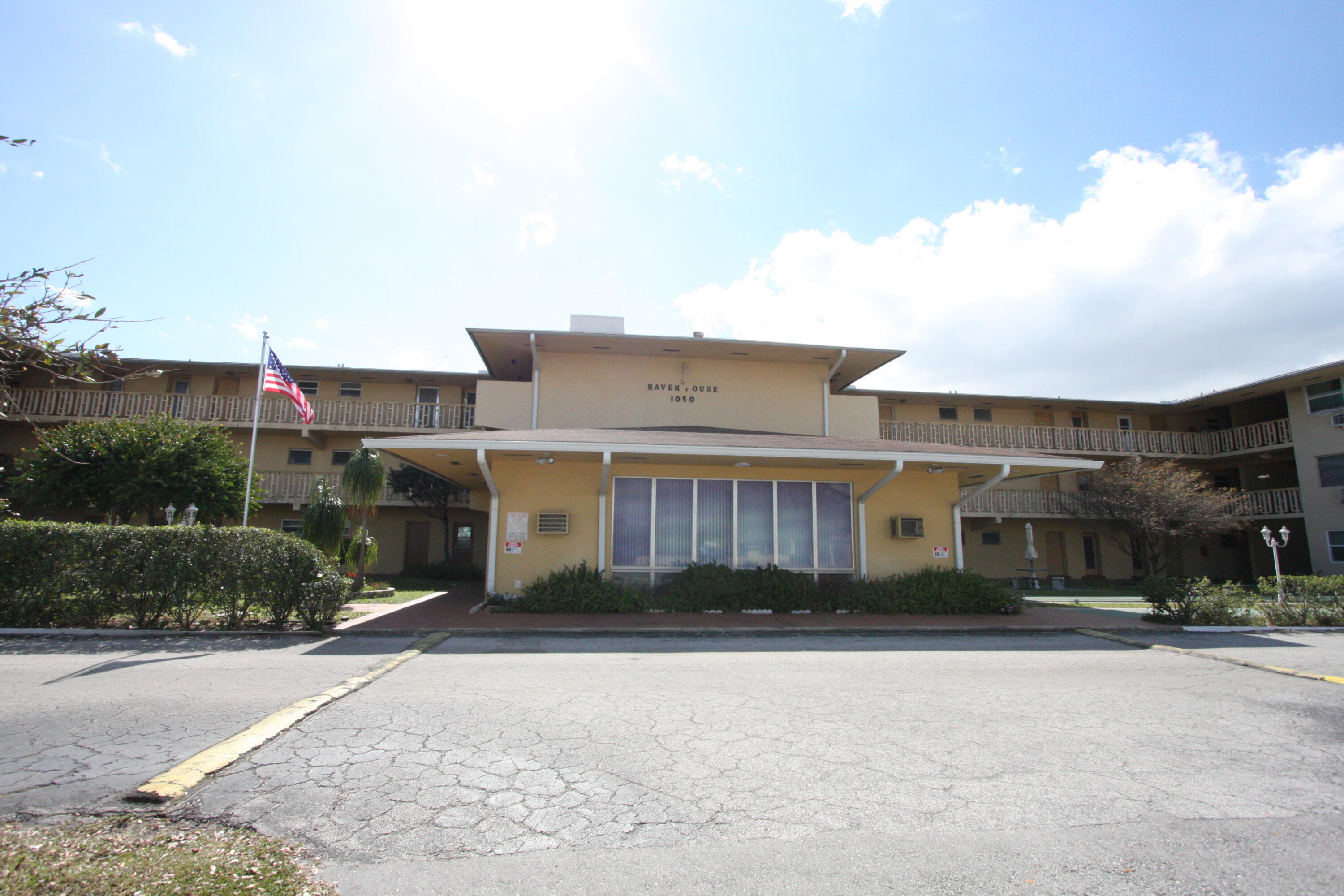 1050 East Sample Road, Unit 209 Pompano Beach, FL 33064 - Photo 1 of 27 Main photo