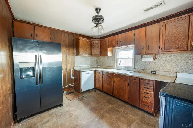 $179,900 | 2269 McIver Ferry Road, Gladys, VA 24554