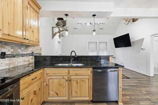 $260,000 | 102 West Maple Street, Gatesville, NC 27938