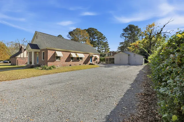 $260,000 | 102 West Maple Street, Gatesville, NC 27938