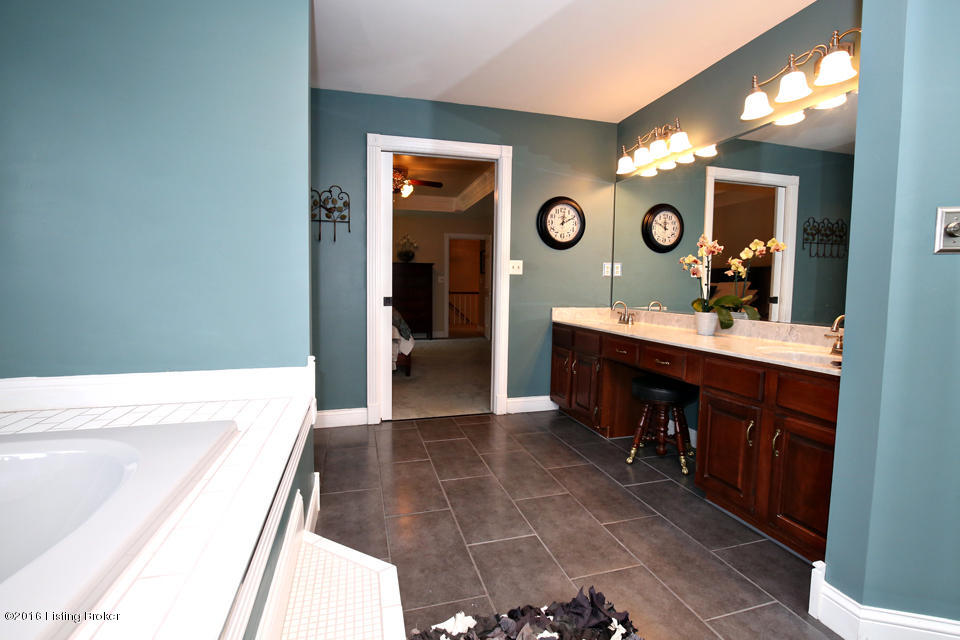 117 Mill Run Road Shepherdsville, KY 40165 - Photo 26 of 43 Master bath