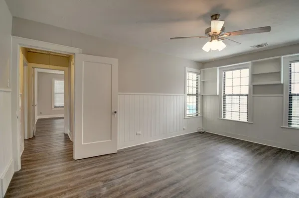 $1,700 | 1707 East B E Main Street, Kerrville, TX 78028