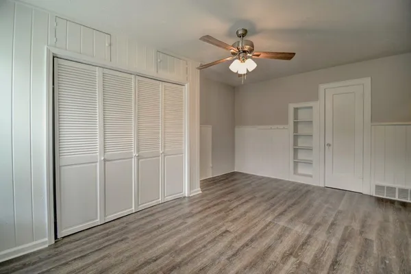 $1,700 | 1707 East B E Main Street, Kerrville, TX 78028