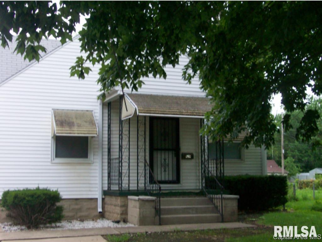 929 North 14th Street Springfield, IL 62702 - Photo 1 of 9