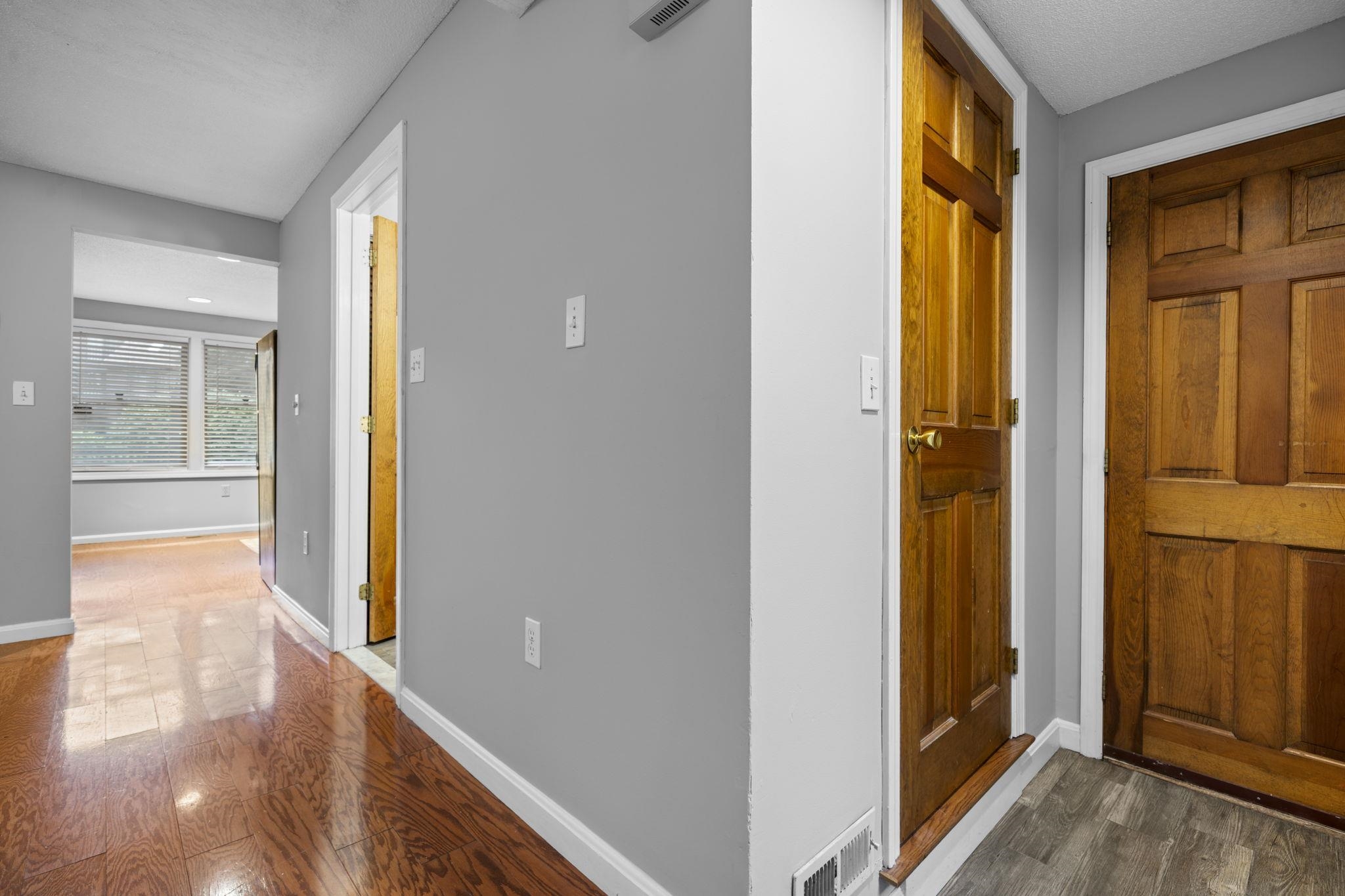 26 Stacey Circle Windham, NH 03087 - Photo 6 of 35 Gallery Image 6