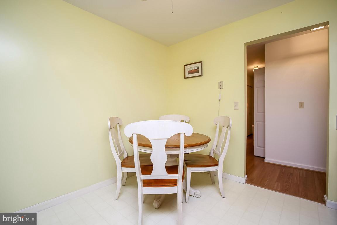 465 Pleasanton Road, Unit C34 Westminster, MD 21157 - Photo 14 of 27 Kitchen