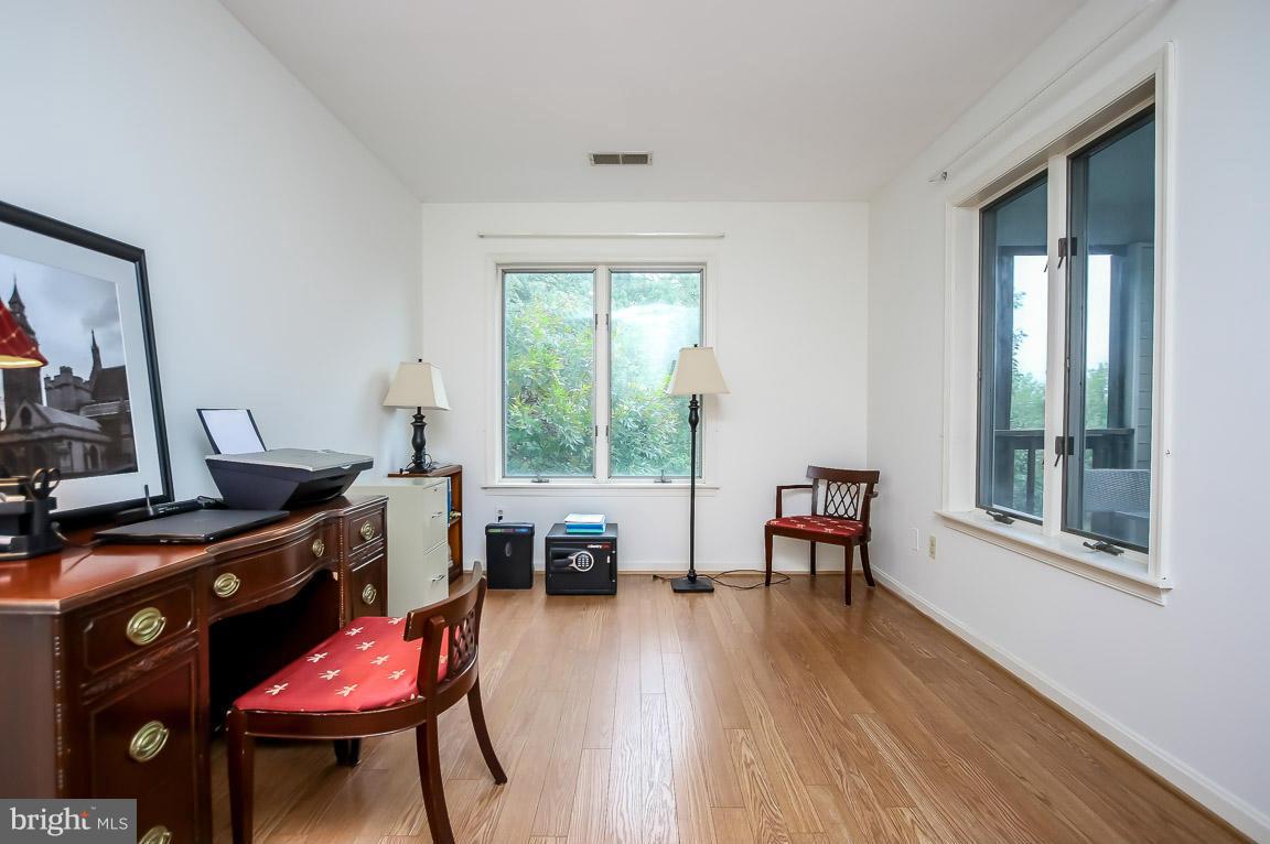 465 Pleasanton Road, Unit C34 Westminster, MD 21157 - Photo 23 of 27 Bedroom