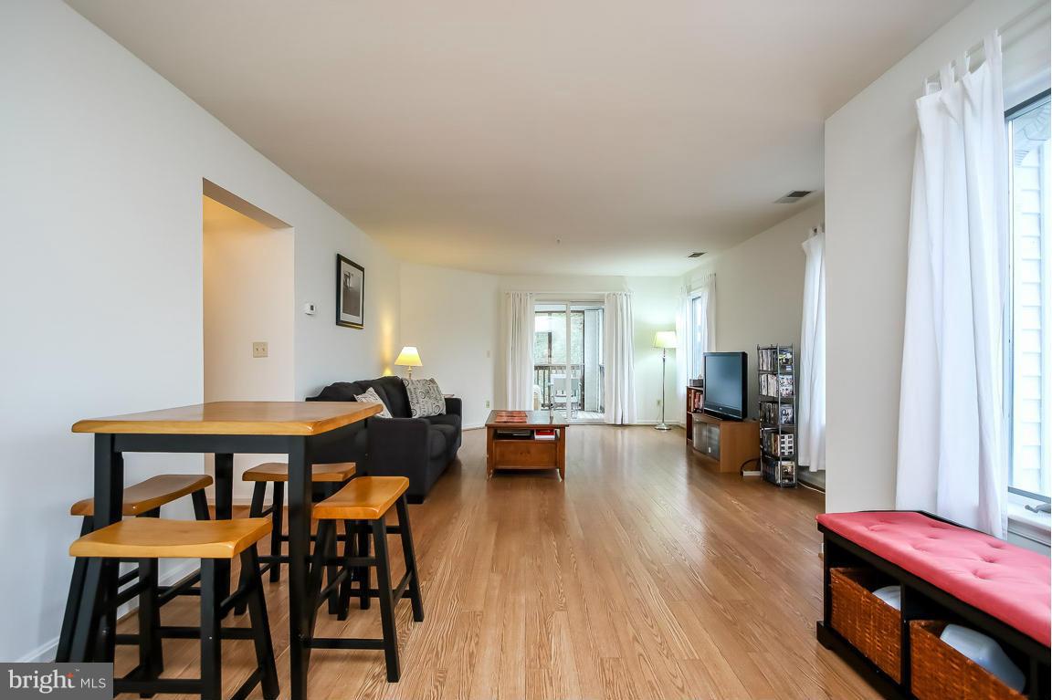 465 Pleasanton Road, Unit C34 Westminster, MD 21157 - Photo 9 of 27 Dining Room