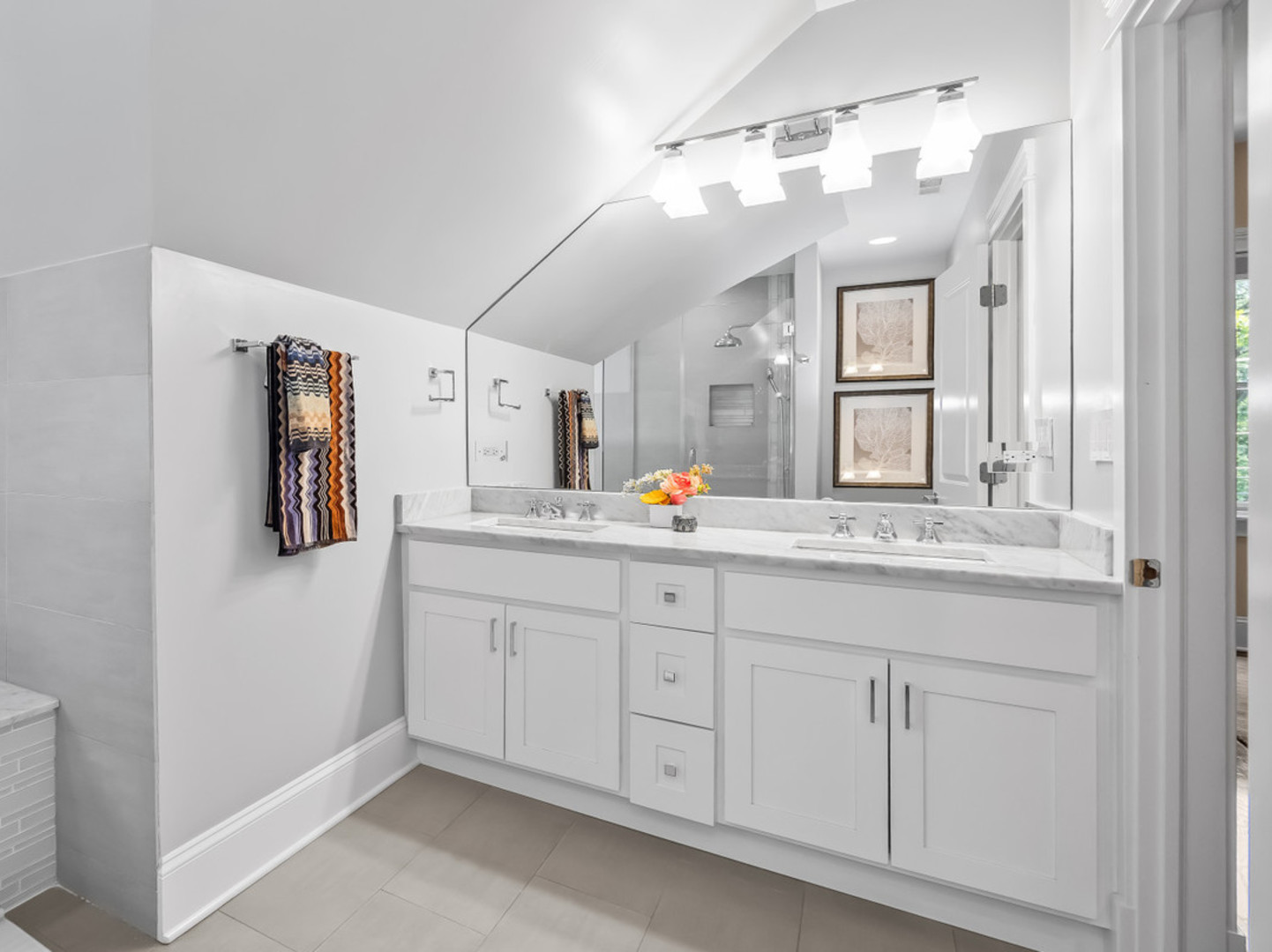 2121 Pioneer Road Evanston, IL 60201 - Photo 12 of 26