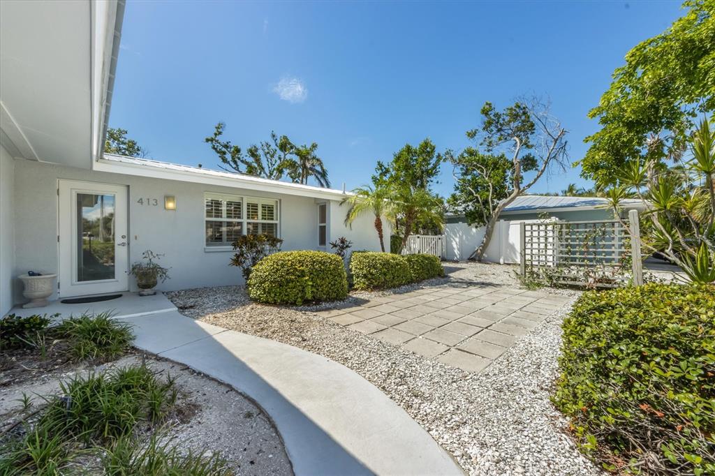 413 Poinsettia Road Anna Maria, FL 34216 - Photo 4 of 60