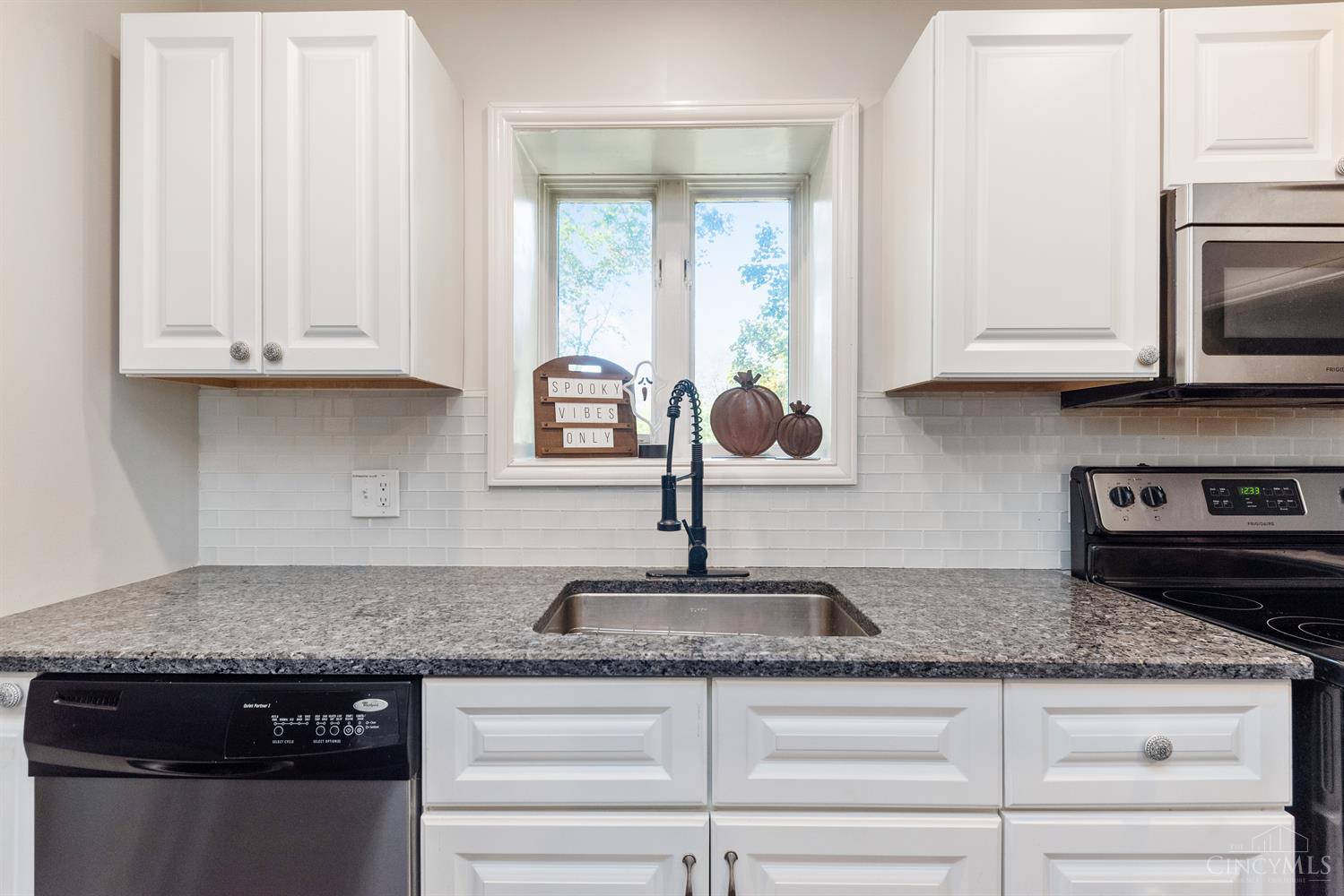 3562 Lucas Road Blanchester, OH 45107 - Photo 8 of 67 Gallery Image 8