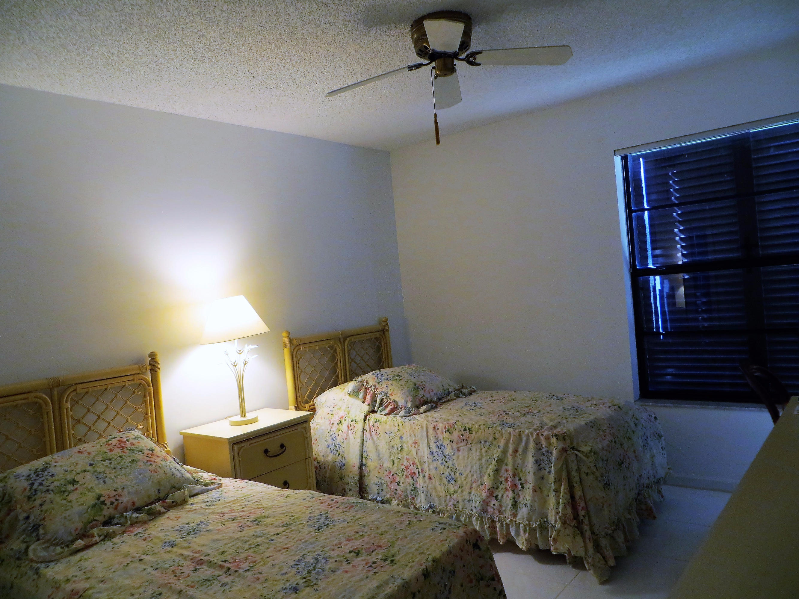7 Ridge Pointe Drive, Unit E Boynton Beach, FL 33435 - Photo 25 of 30 Guest Bedroom