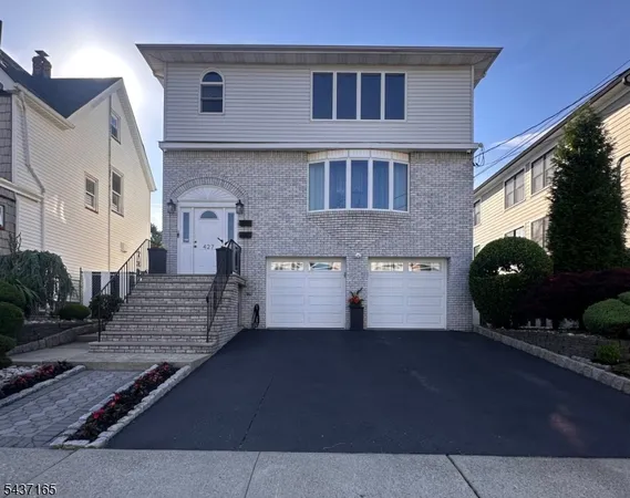 $3,200 | 427 Forest Street, Unit 2, Kearny, NJ 07032