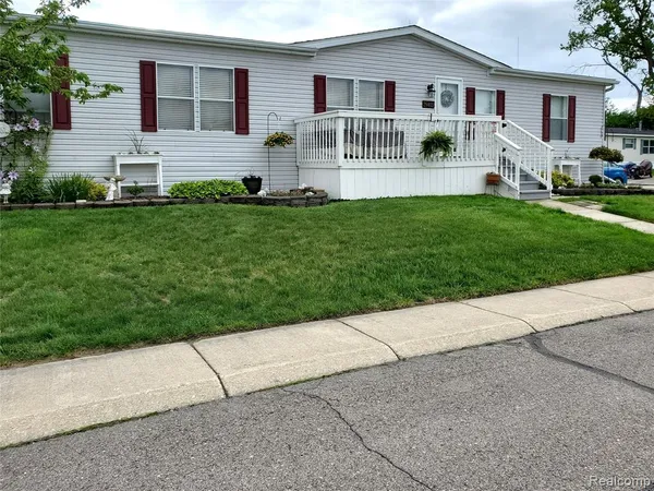 $72,500 | 29403 Wedgewood, Flat Rock, MI 48134
