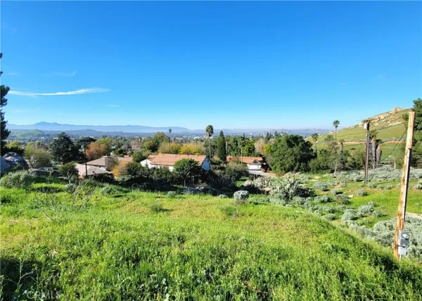$289,900 | 2935 Galaxie Road, Riverside, CA 92507