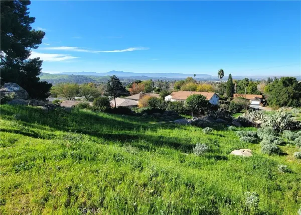 $289,900 | 2935 Galaxie Road, Riverside, CA 92507