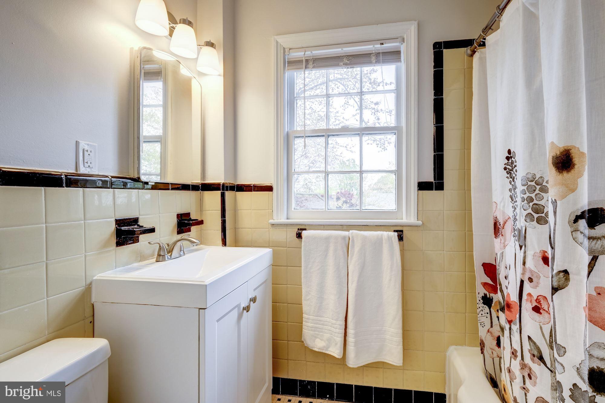 1422 Roxanna Road Northwest Washington, DC 20012 - Photo 23 of 40 Upstairs hall bath