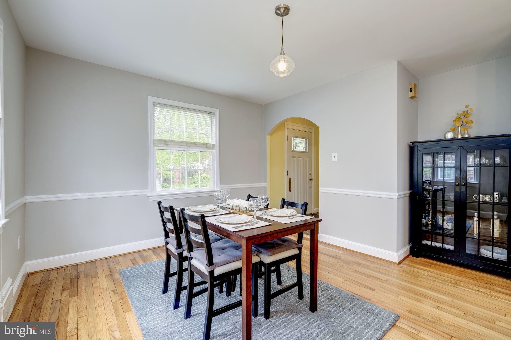 1422 Roxanna Road Northwest Washington, DC 20012 - Photo 10 of 40 Gracious Dining area