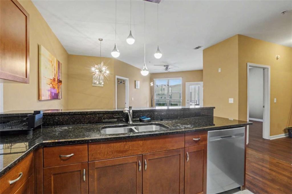 870 Mayson Turner Road Northwest, Unit 1311 Atlanta, GA 30314 - Photo 5 of 29