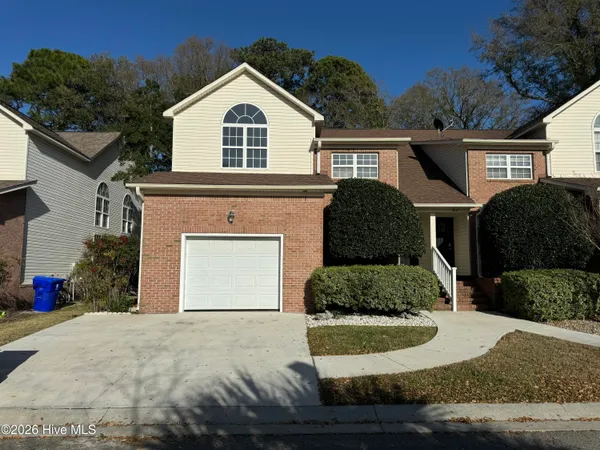 $689,900 | 110 Lighthouse Drive, Carolina Beach, NC 28428
