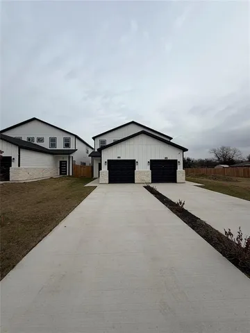 $2,300 | 13711 Biggs Street, Unit 1, Dallas, TX 75253