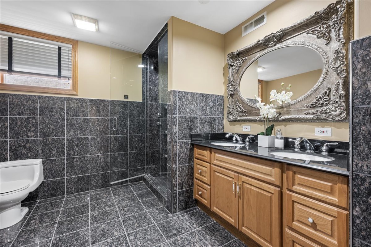 8317 Ballard Road Niles, IL 60714 - Photo 23 of 30