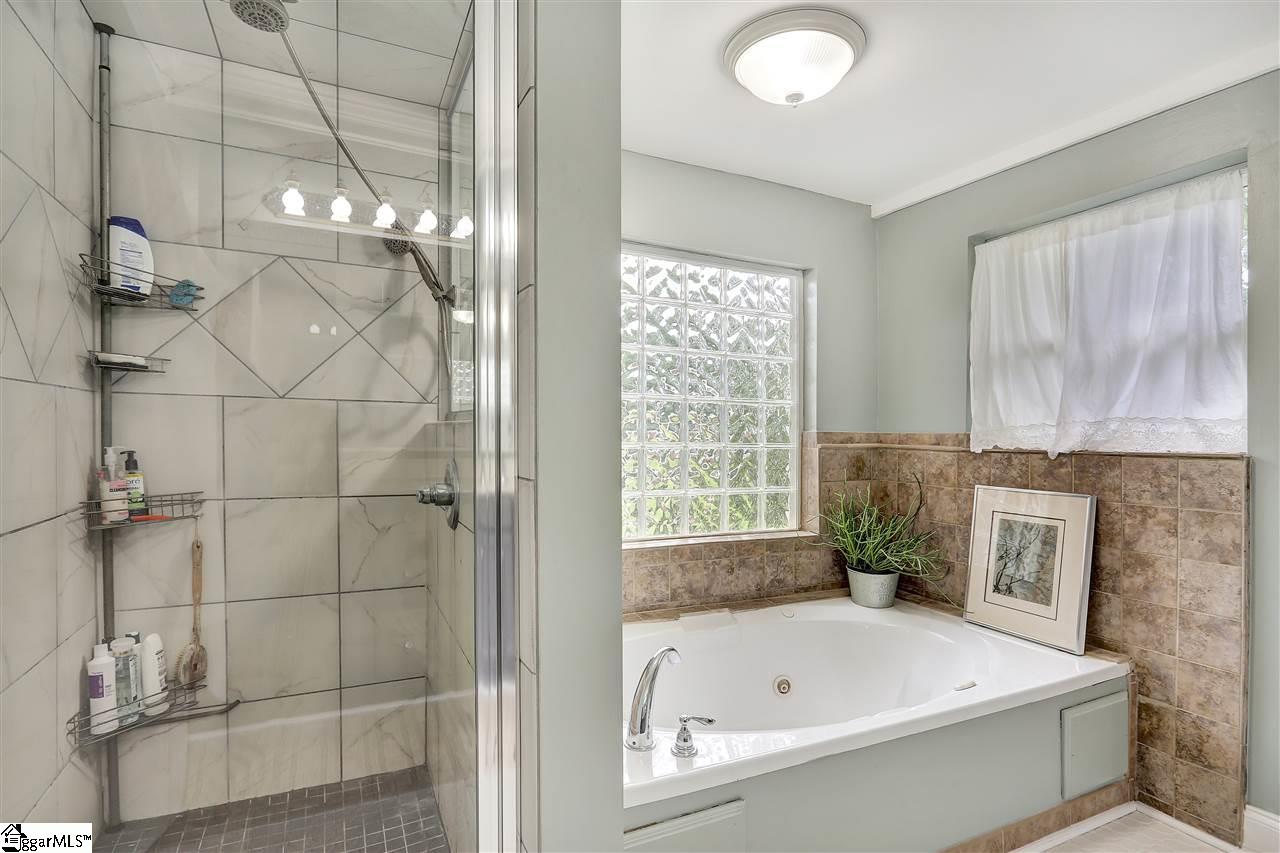 3618 Fairview Road Fountain Inn, SC 29644 - Photo 13 of 31 Gallery Image 13