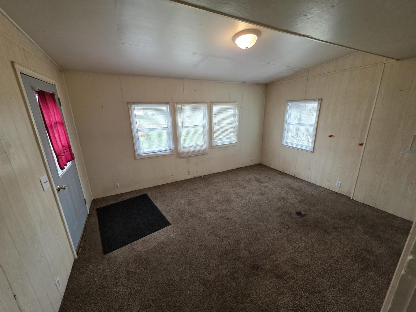 2203 Deets Road Sterling, IL 61081 - Photo 12 of 13