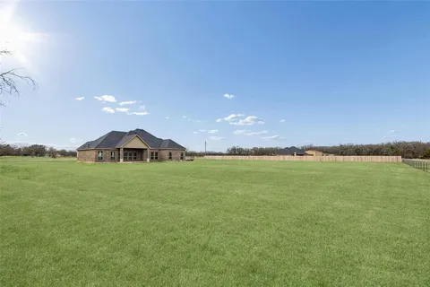 $479,900 | 6465 Shady Acres Lane, Quinlan, TX 75474