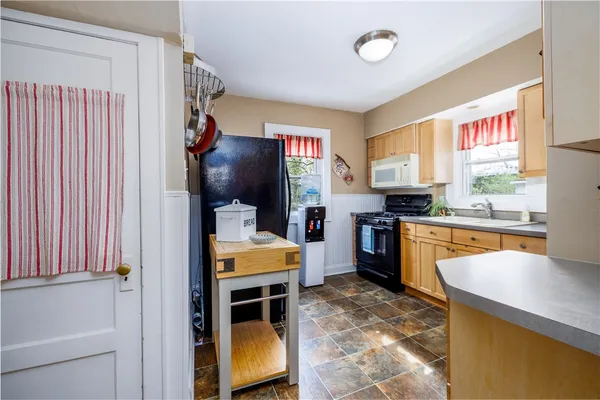 $280,000 | 117 Tarrytown Road, Brighton, NY 14618