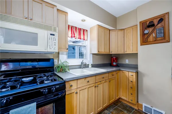 $280,000 | 117 Tarrytown Road, Brighton, NY 14618