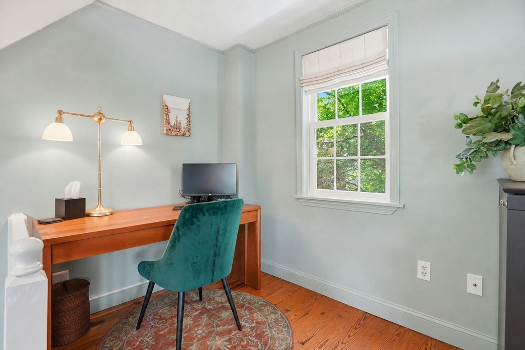 4 Short St Place, Unit 4 Boston, MA 02129 - Photo 10 of 17