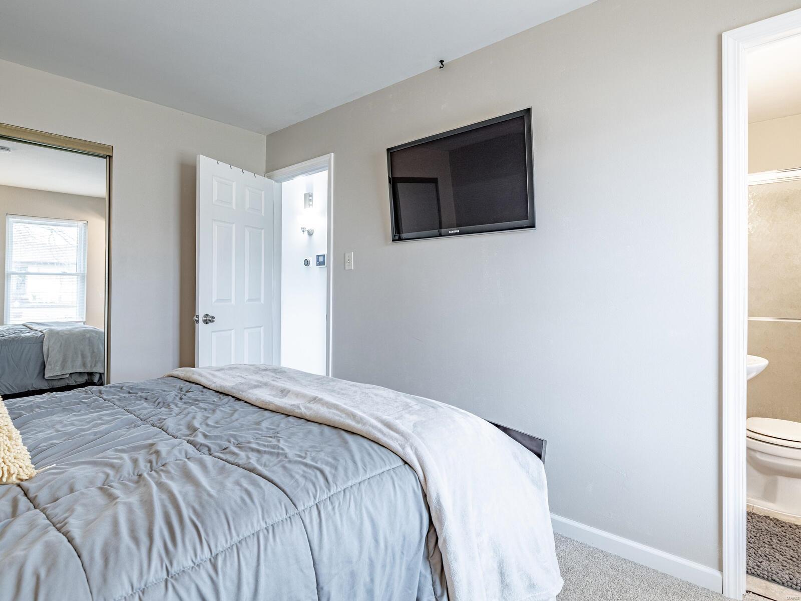 2343 England Town Road St. Louis, MO 63129 - Photo 19 of 33