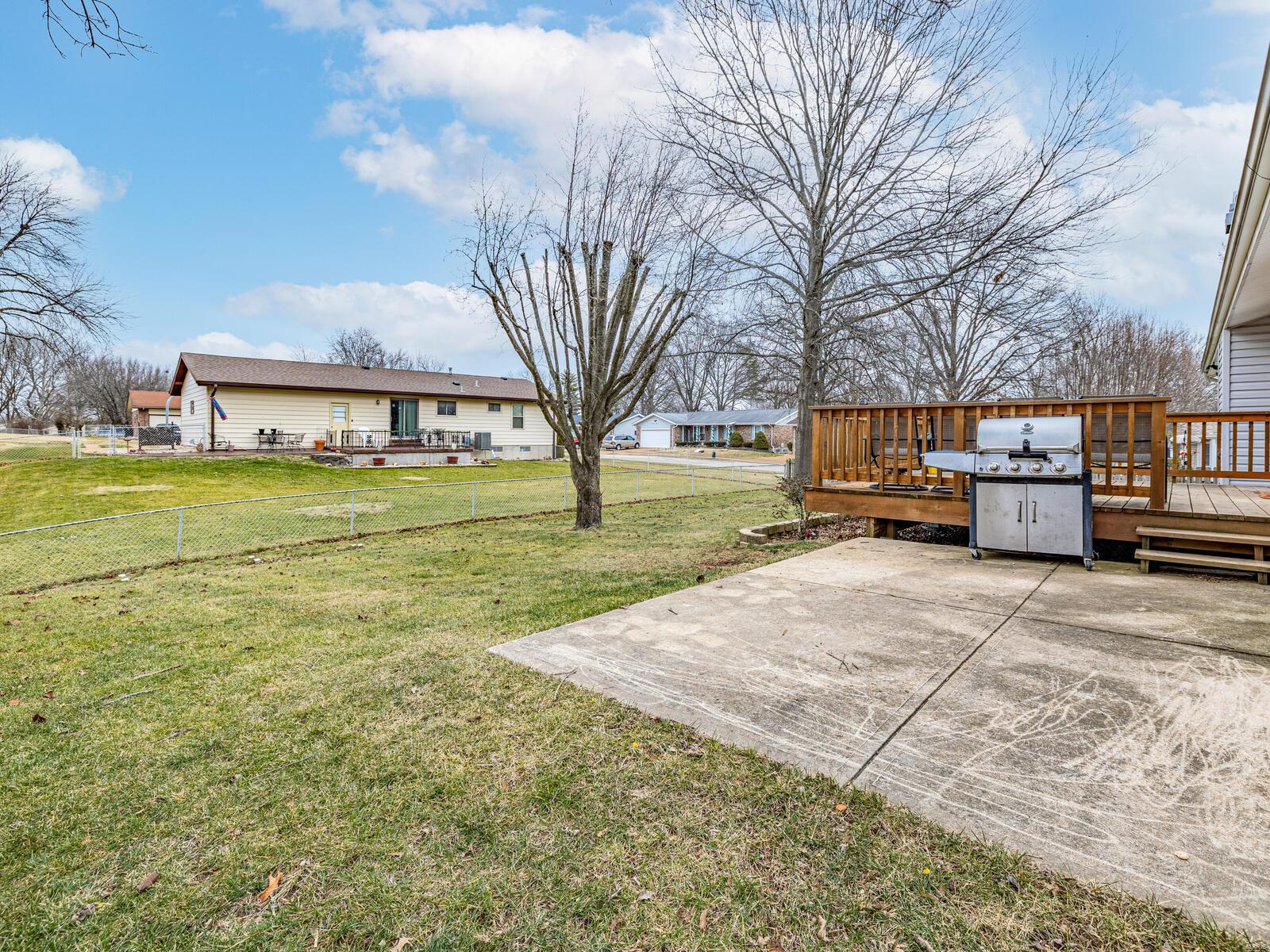 2343 England Town Road St. Louis, MO 63129 - Photo 21 of 33