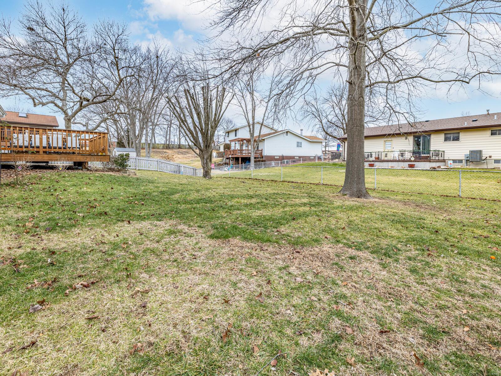 2343 England Town Road St. Louis, MO 63129 - Photo 23 of 33