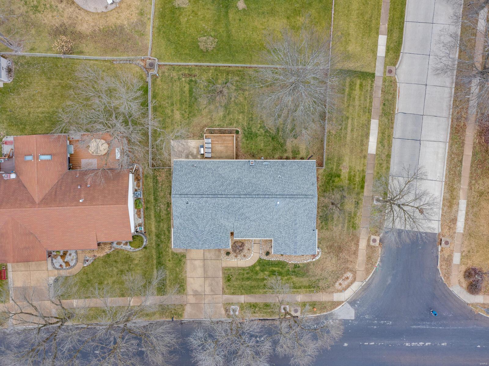 2343 England Town Road St. Louis, MO 63129 - Photo 30 of 33