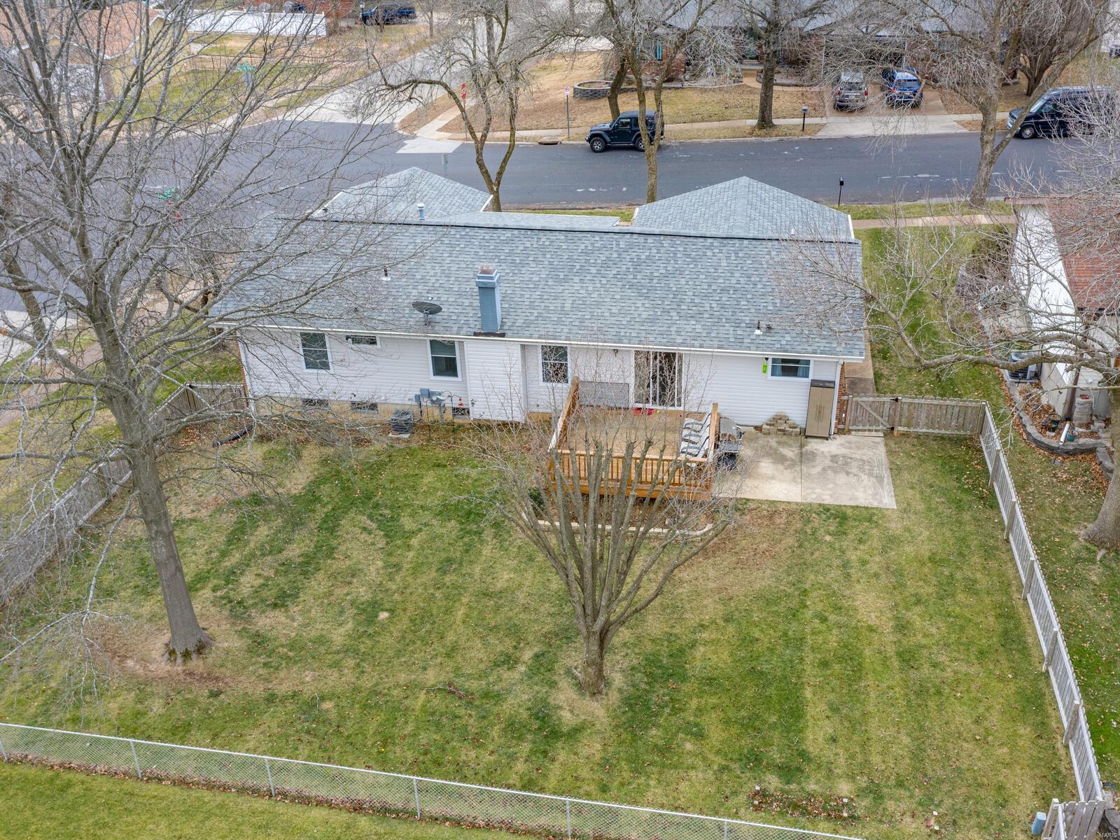 2343 England Town Road St. Louis, MO 63129 - Photo 31 of 33